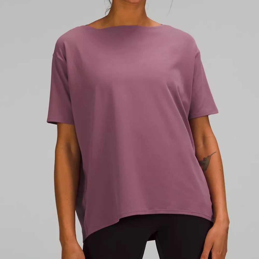 Lululemon Back in Action Tee Vintage Plum * NWT